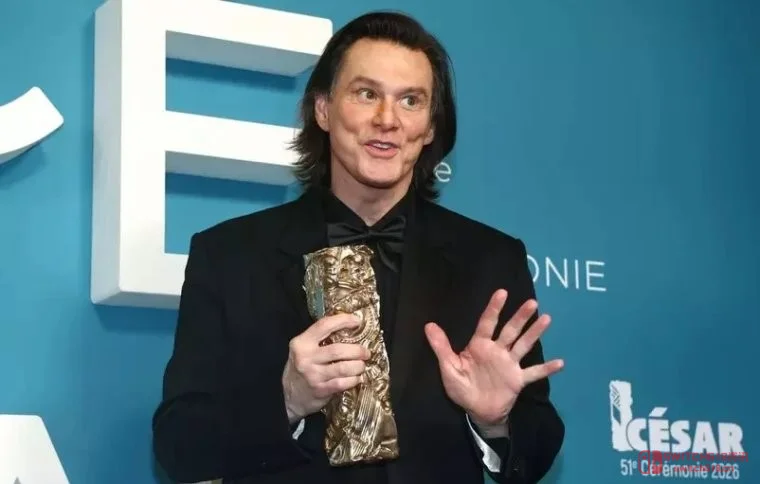 金·凯瑞这是...换了张脸? 金·凯瑞这是...换了张脸?