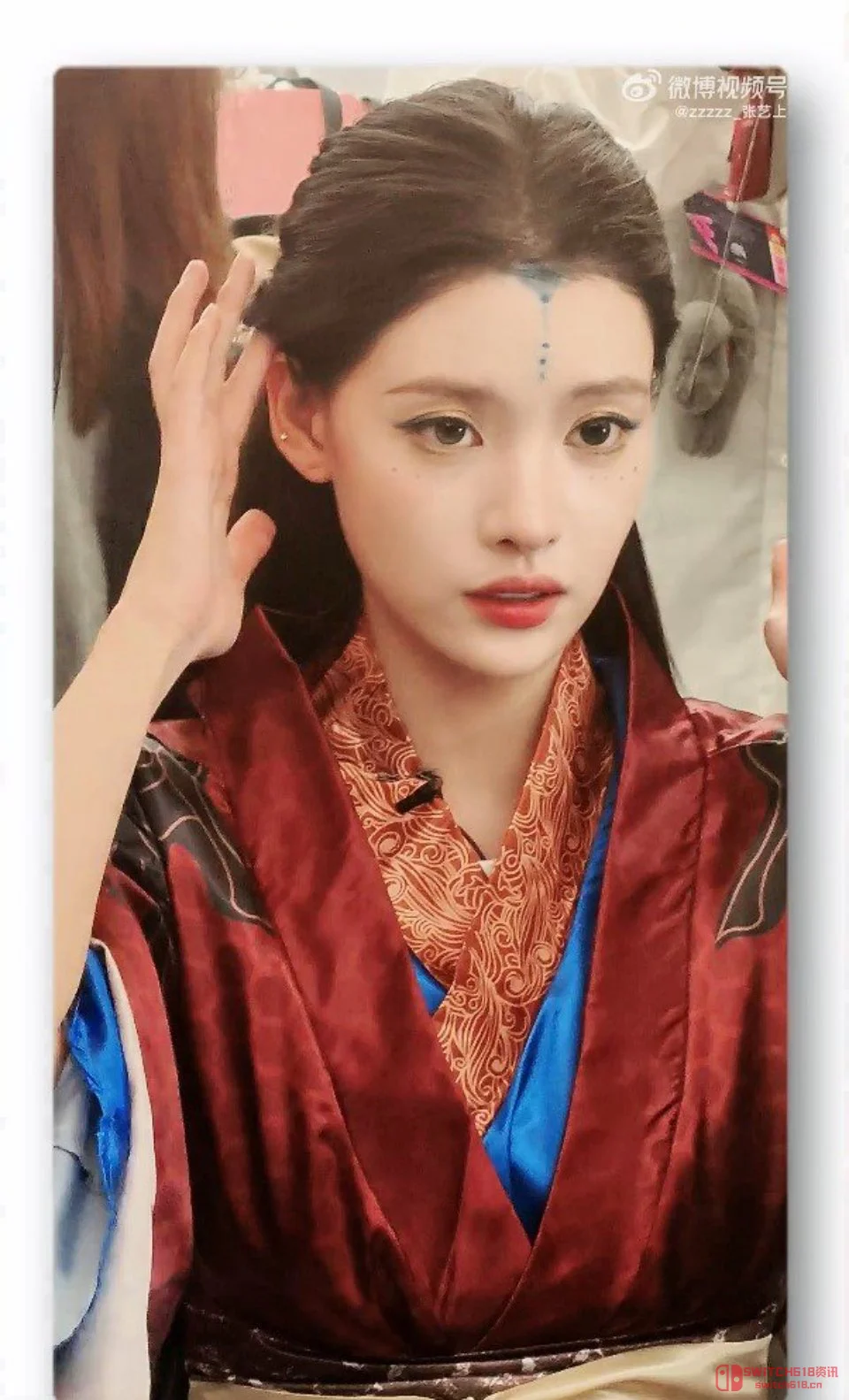 《黑神话》亢金星君脸模COS上“浪姐”?这波跨次元我直接好家伙! 《黑神话》亢金星君脸模COS上“浪姐”?这波跨次元我直接好家伙!