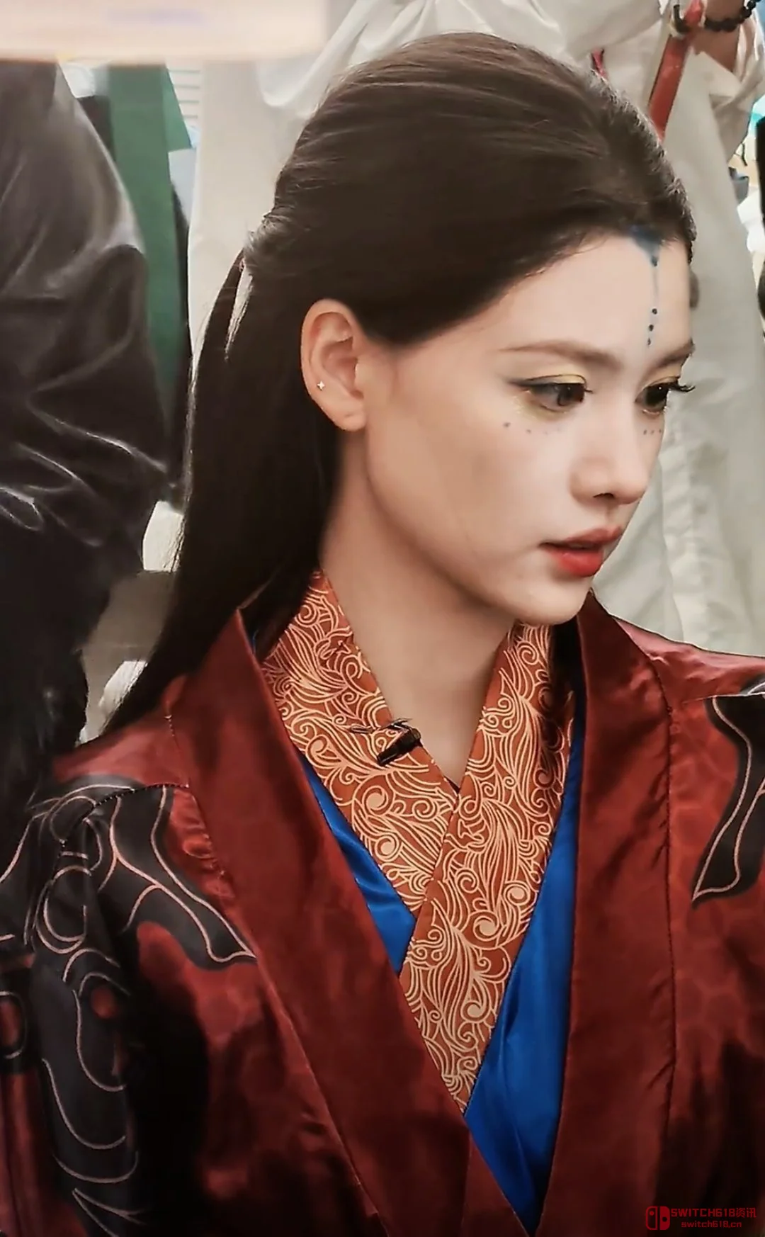 《黑神话》亢金星君脸模COS上“浪姐”?这波跨次元我直接好家伙! 《黑神话》亢金星君脸模COS上“浪姐”?这波跨次元我直接好家伙!