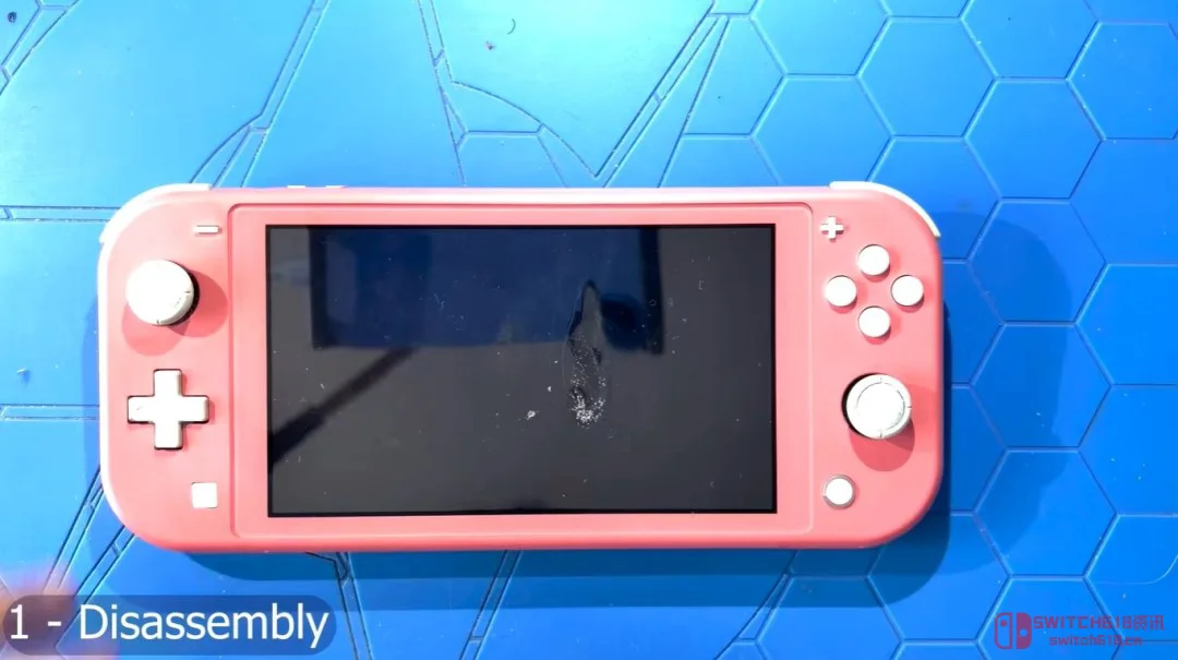 Switch Lite 居然能跑《最终幻想7重制版》？这波魔改我直接跪服