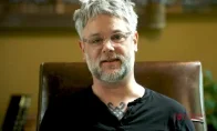 我去！喊”Boy”的Cory Barlog升官了，但不再亲自执导《战神》新作